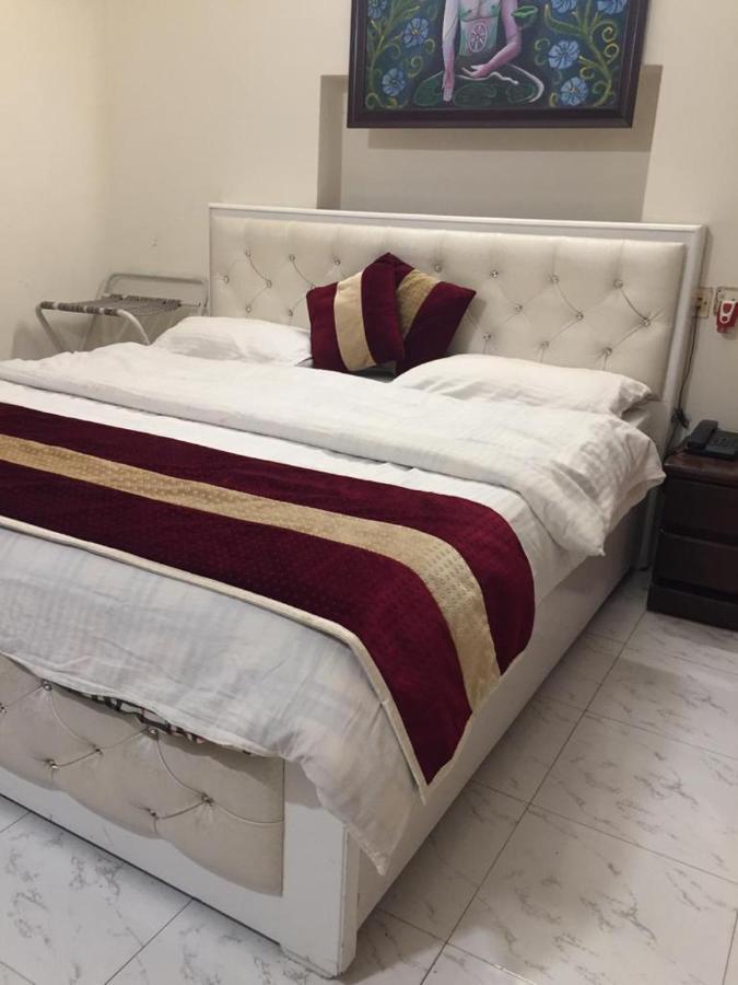 Maplewood Guest House, Neeti Bagh, New Delhiit Is A Boutiqu Guest House - Room 5 Exterior photo
