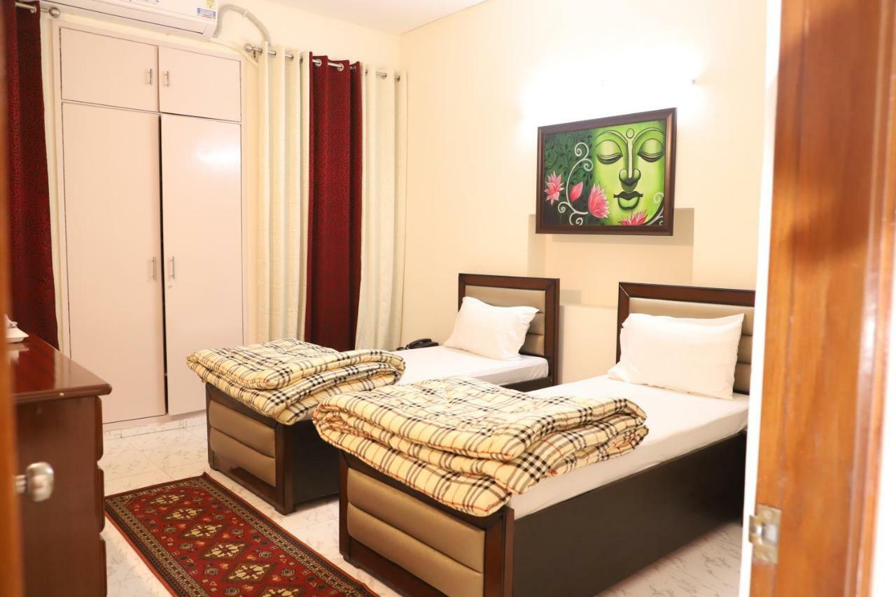 Maplewood Guest House, Neeti Bagh, New Delhiit Is A Boutiqu Guest House - Room 5 Exterior photo